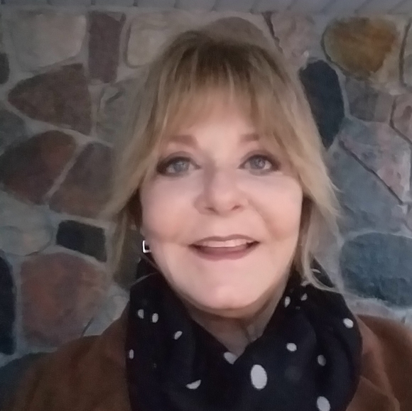 Meet your Posher, C. Ann - Picture 4 of 9